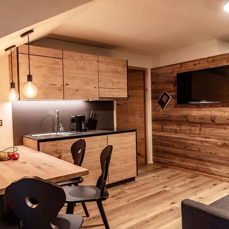 Appartement- Und Wellnesshotel Winkler Falzes Exterior photo