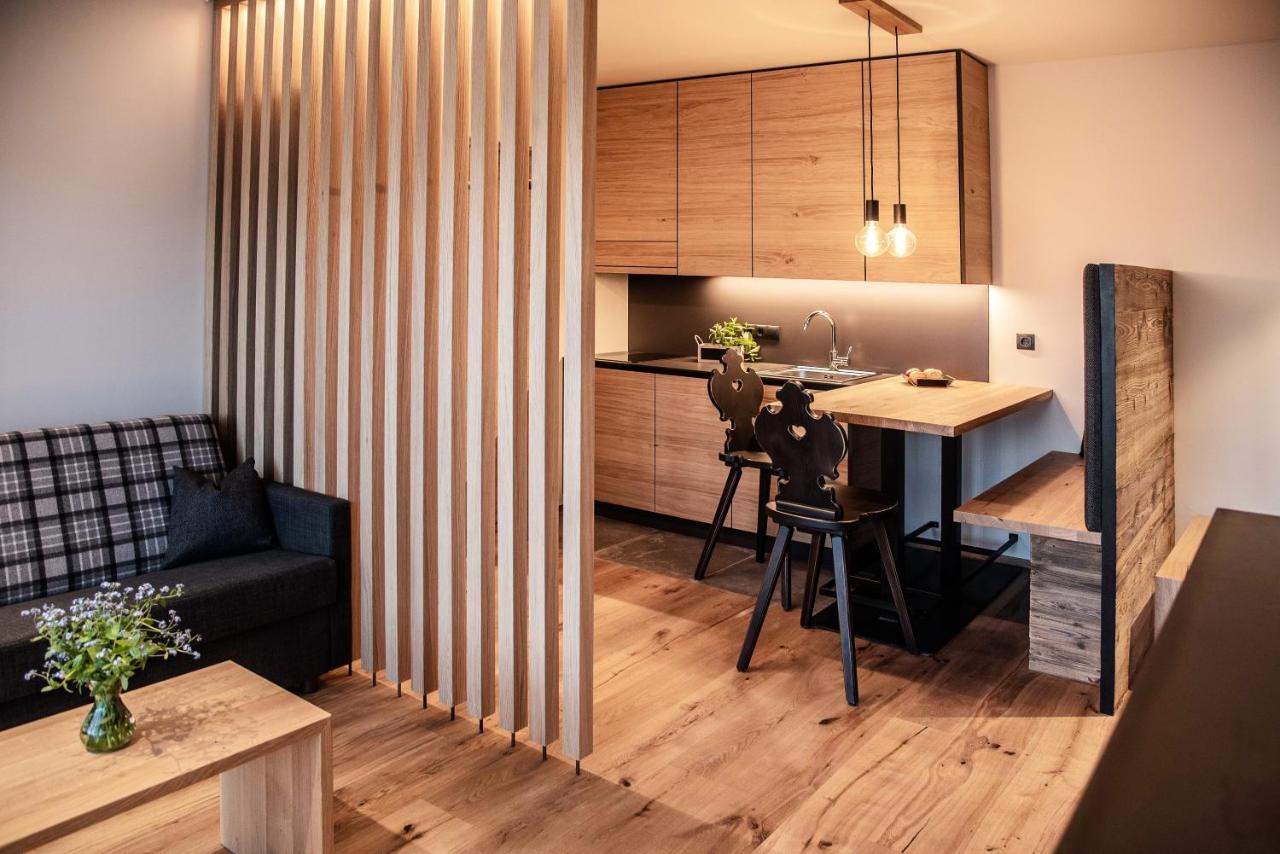 Appartement- Und Wellnesshotel Winkler Falzes Exterior photo