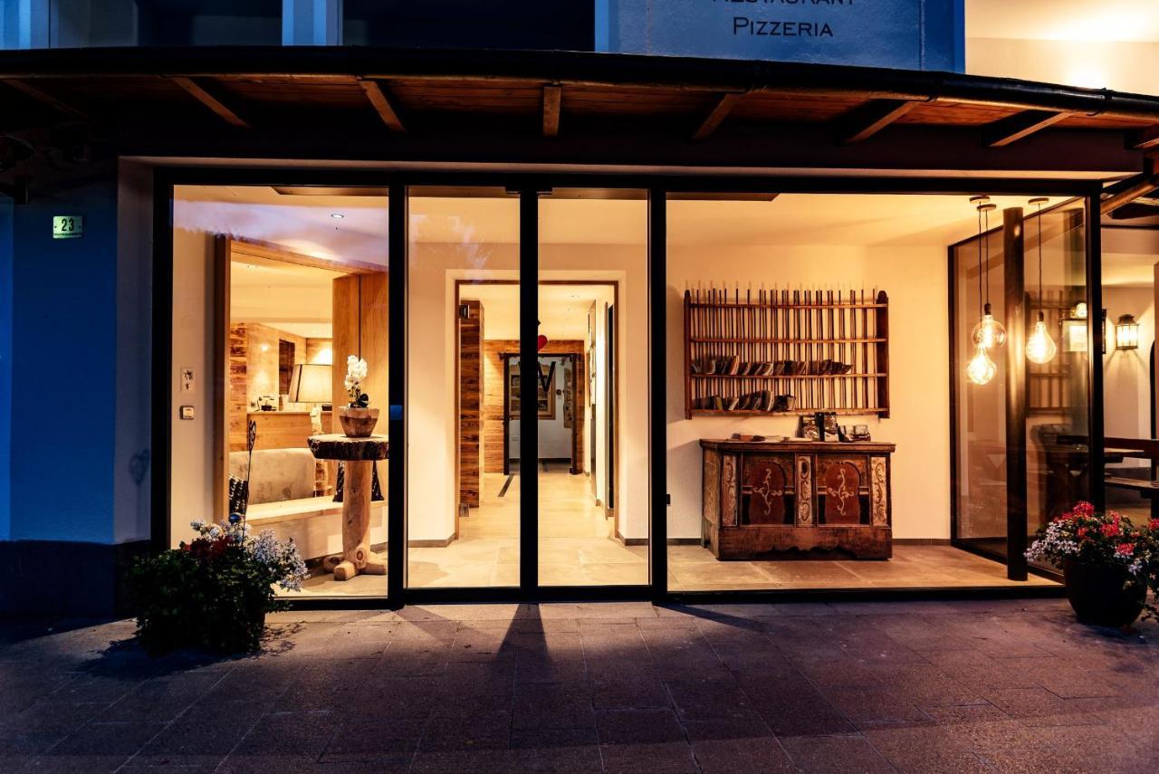 Appartement- Und Wellnesshotel Winkler Falzes Exterior photo