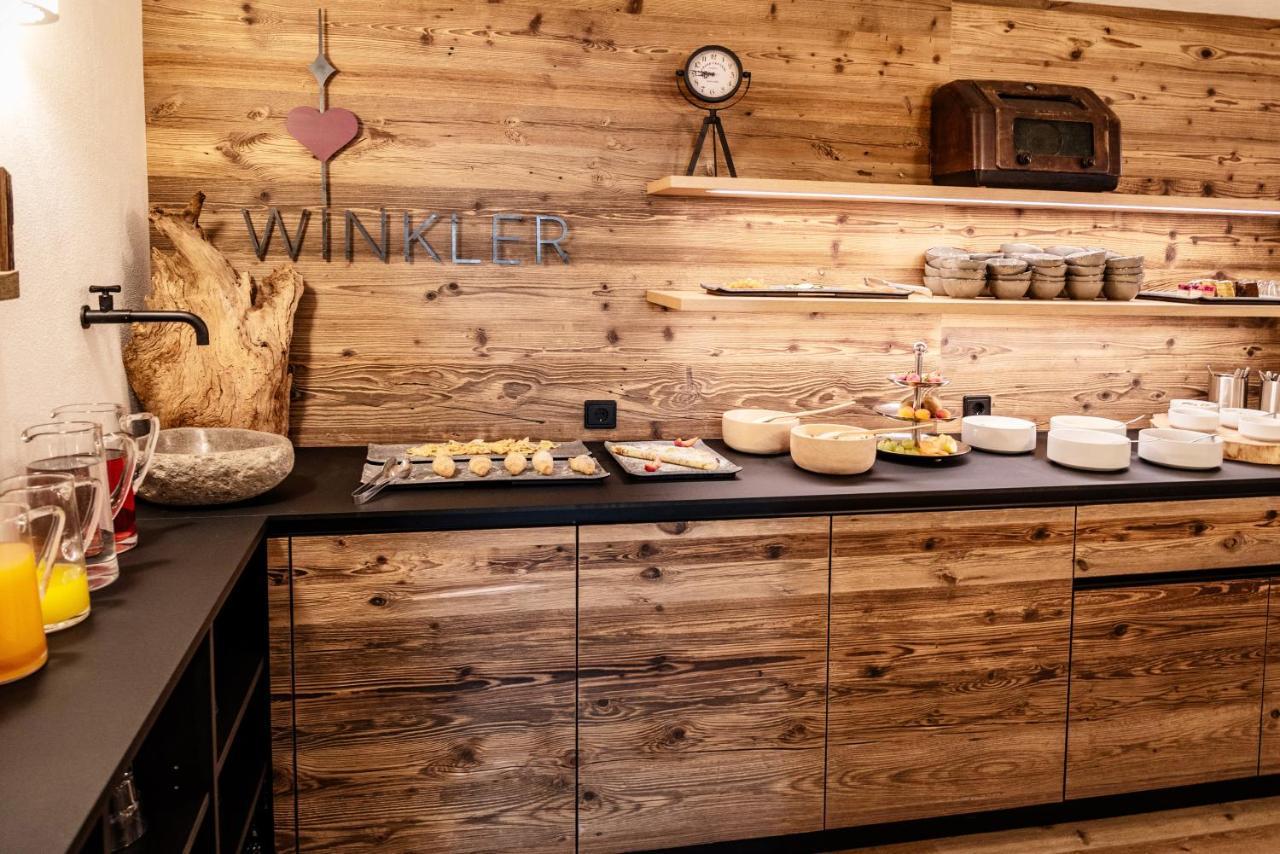 Appartement- Und Wellnesshotel Winkler Falzes Exterior photo