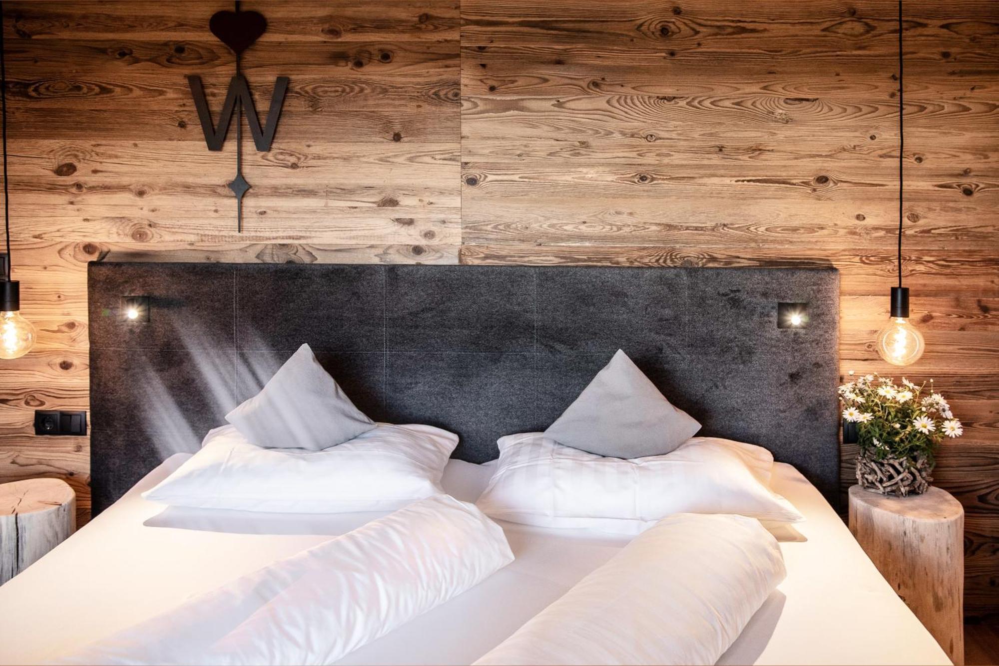 Appartement- Und Wellnesshotel Winkler Falzes Exterior photo